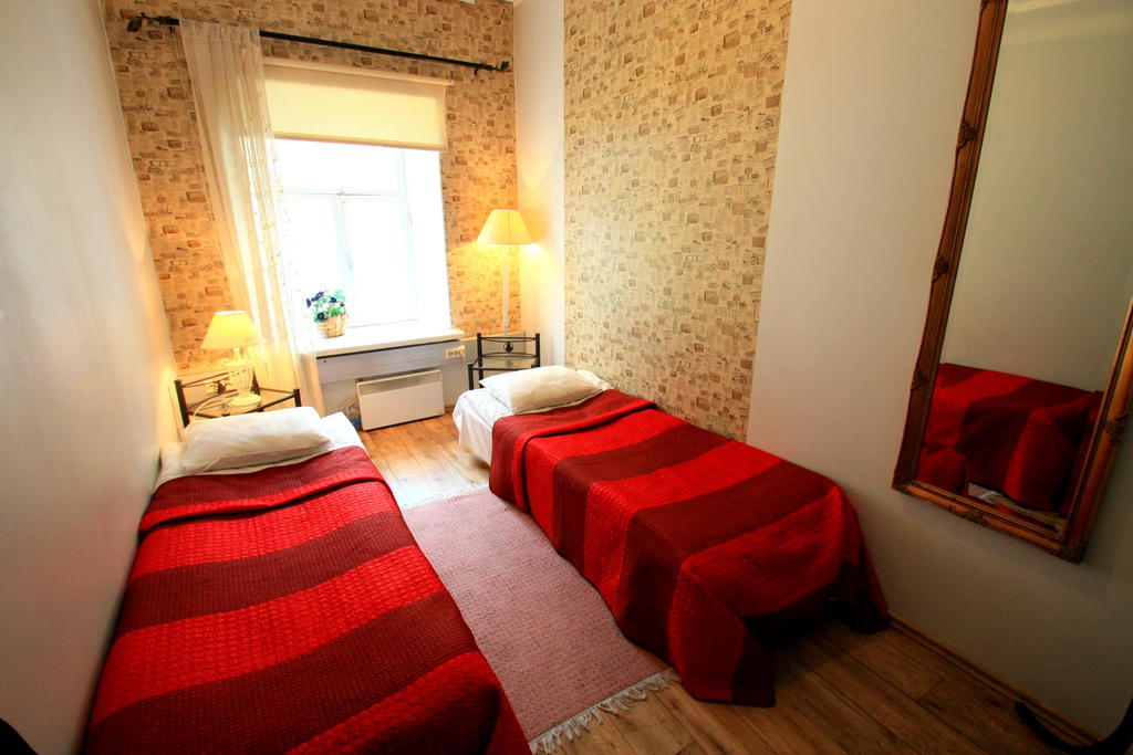 Oldhouse Hostel Таллінн Екстер'єр фото
