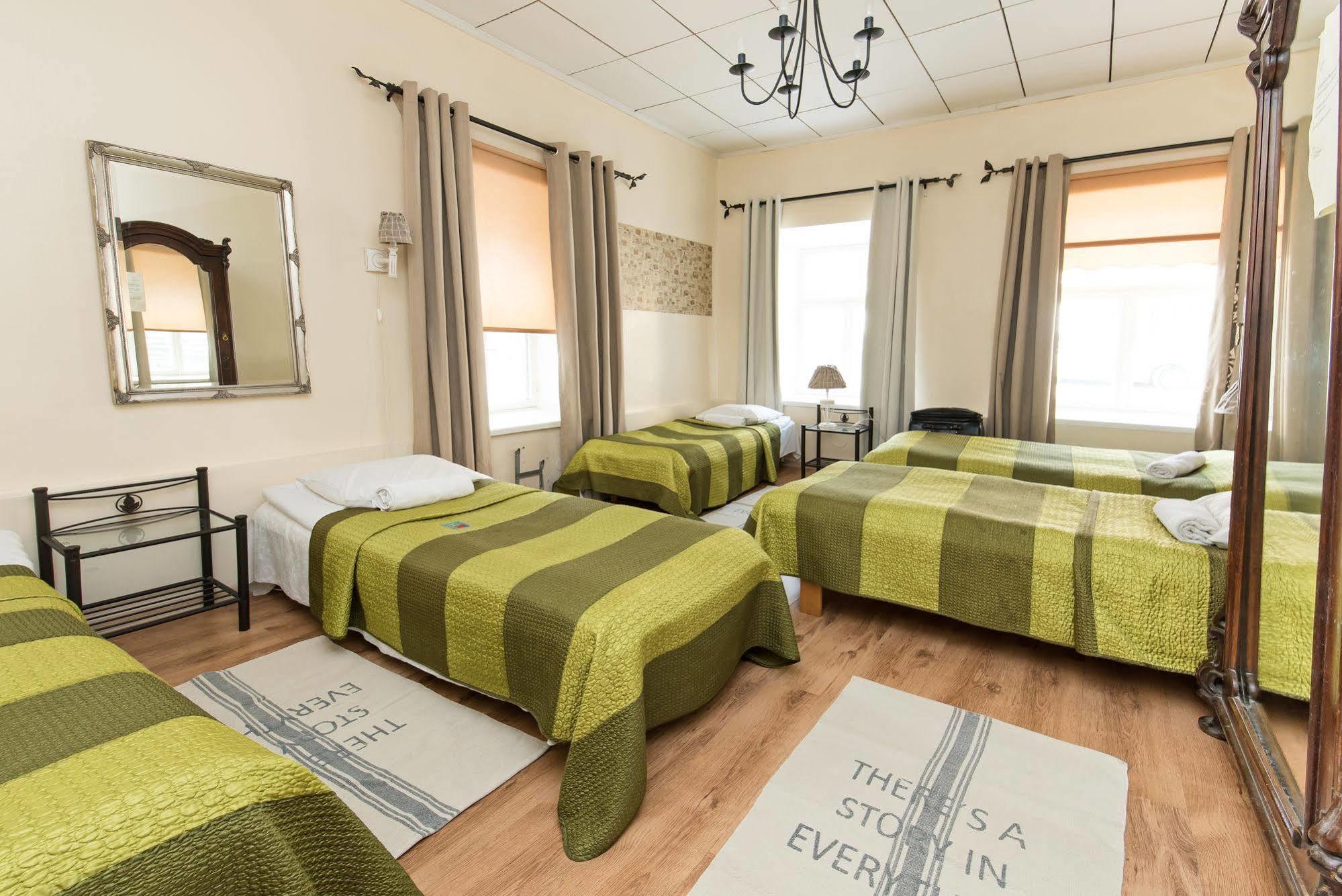 Oldhouse Hostel Таллінн Екстер'єр фото