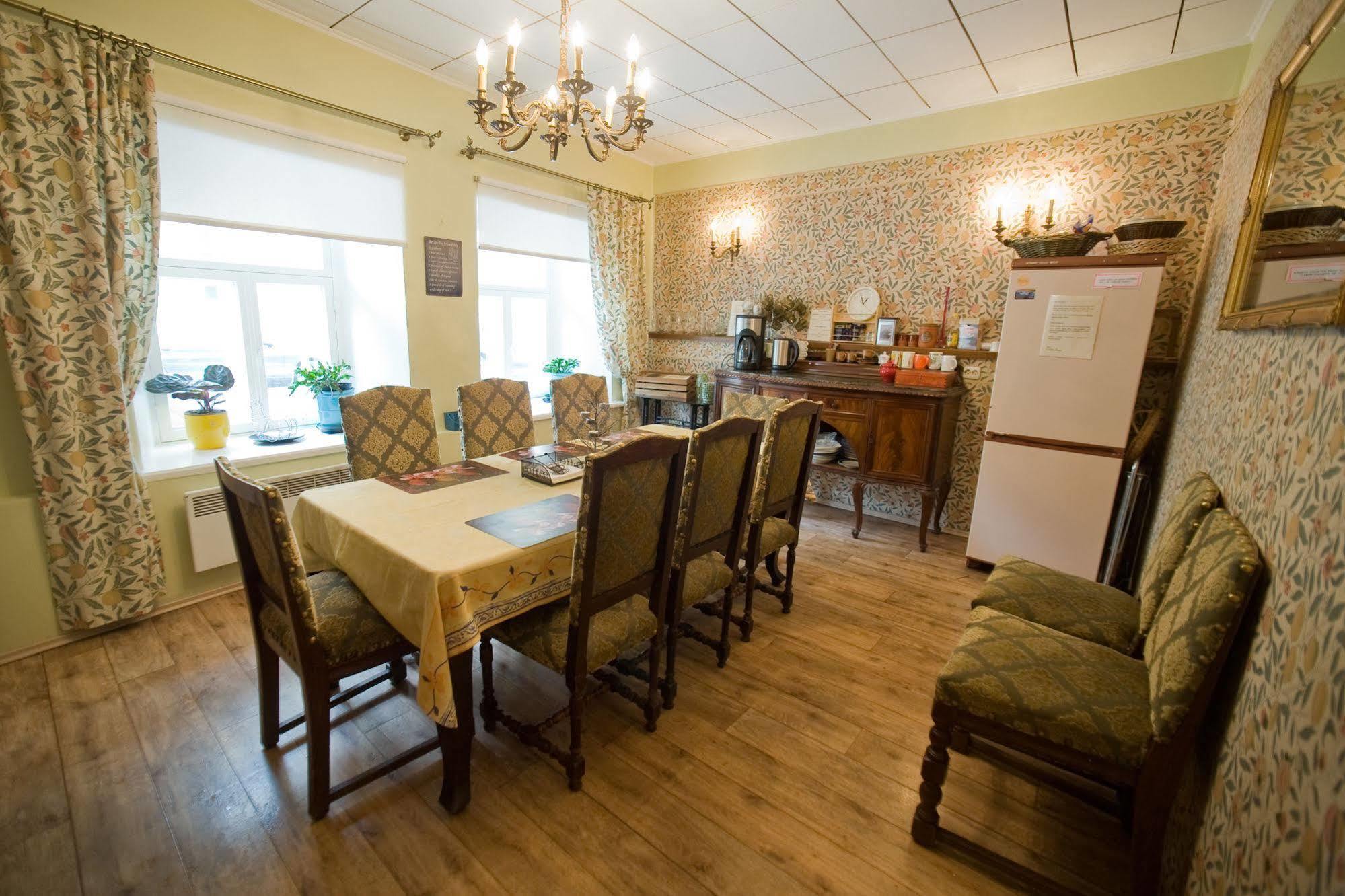 Oldhouse Hostel Таллінн Екстер'єр фото